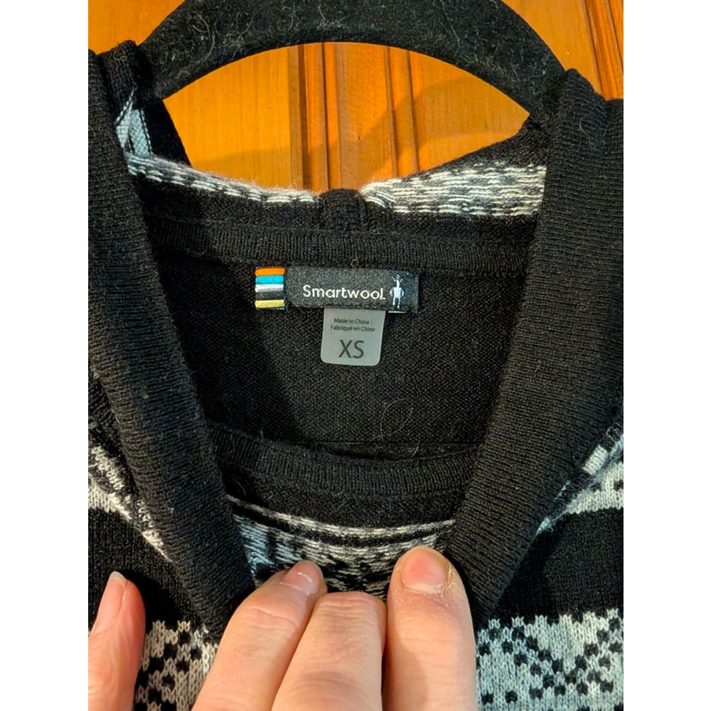 Women's Smartwool Dress XS Black Gray Patterned Hooded Sweater Dress - Picture 3 of 5